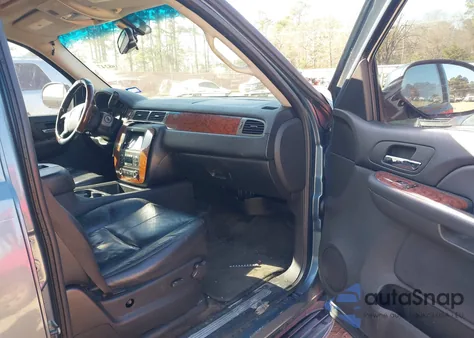 2008 Chevrolet Tahoe Lt из США, поврежденный, VIN 1GNFC13008R261498